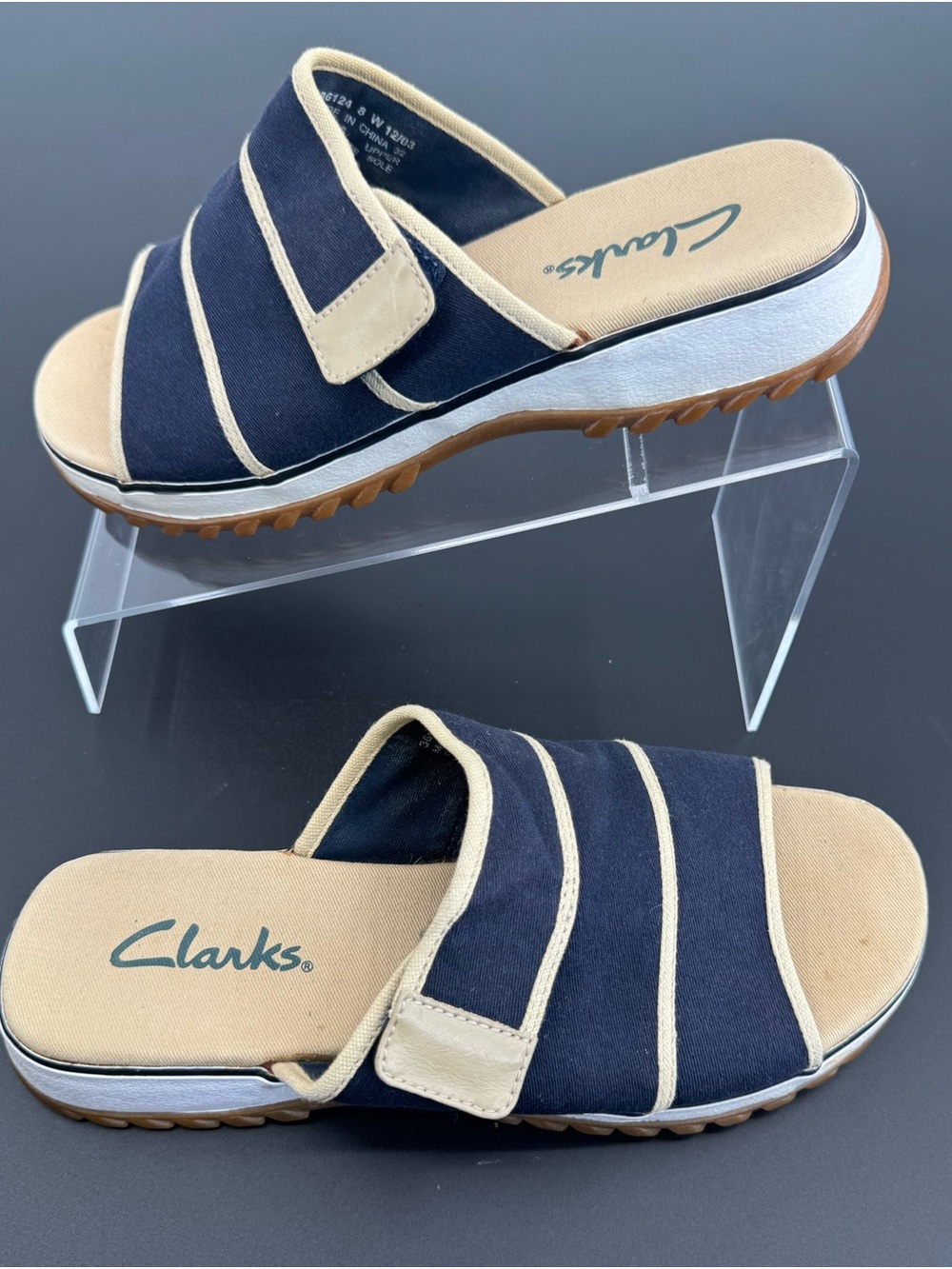 Clarks Women’s Navy and Cream Slide Sandals Size 8